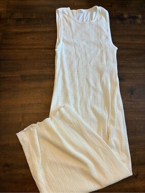 Aritzia Wilfred Midi Maxi Dress Women’s Medium White Textured Sleeveless Stretch